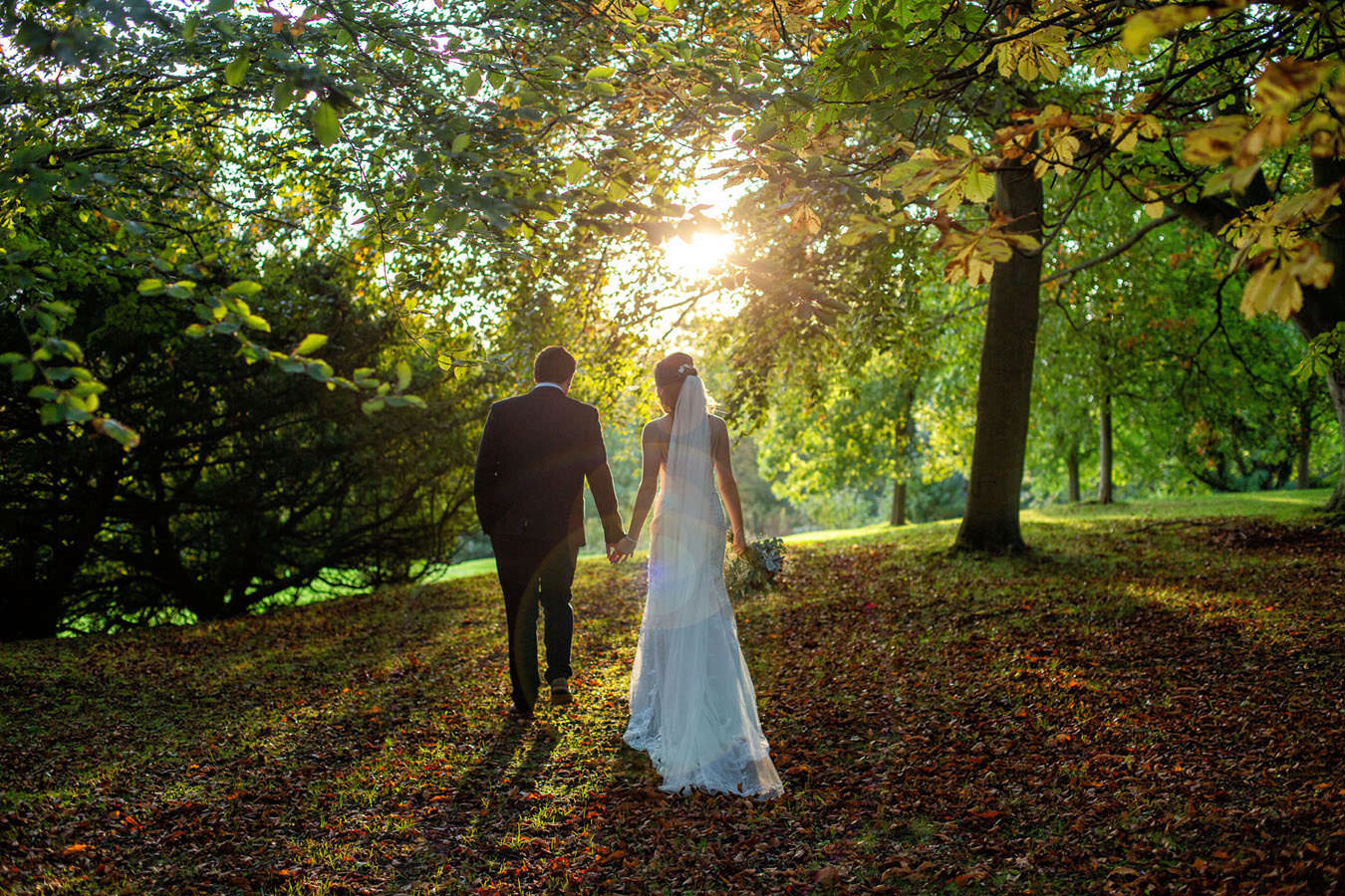 Sarah and Chris' Autumnal Wedding